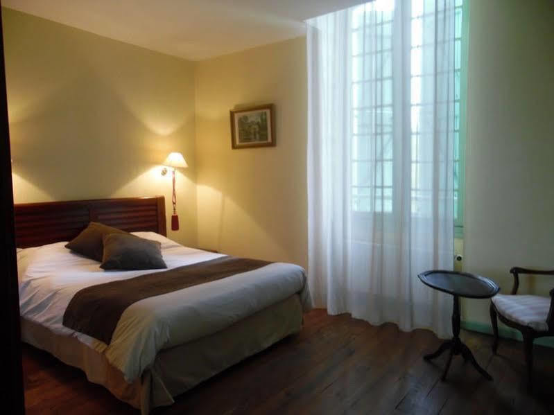 Hotel Helios - Golf Salies-de-Béarn 외부 사진